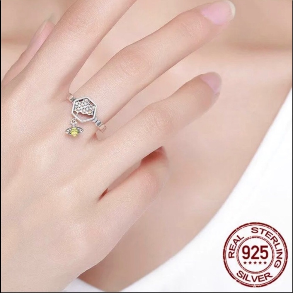 <LAST>Enamel Bee Honeycomb Ring - Picture 3 of 7